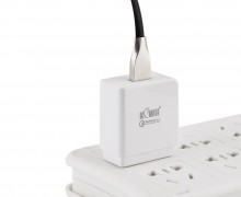 Сетевое зарядное устройство QC3.0 USB 3.6-6V 3A, 6-9V 2A, 9-12V 1.5A (белый цвет)