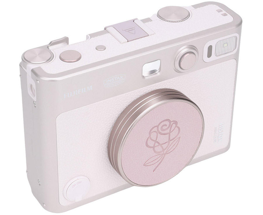 Крышка объектива Fujifilm instax mini EVO розовая Крышка объектива Fujifilm instax mini EVO розовая