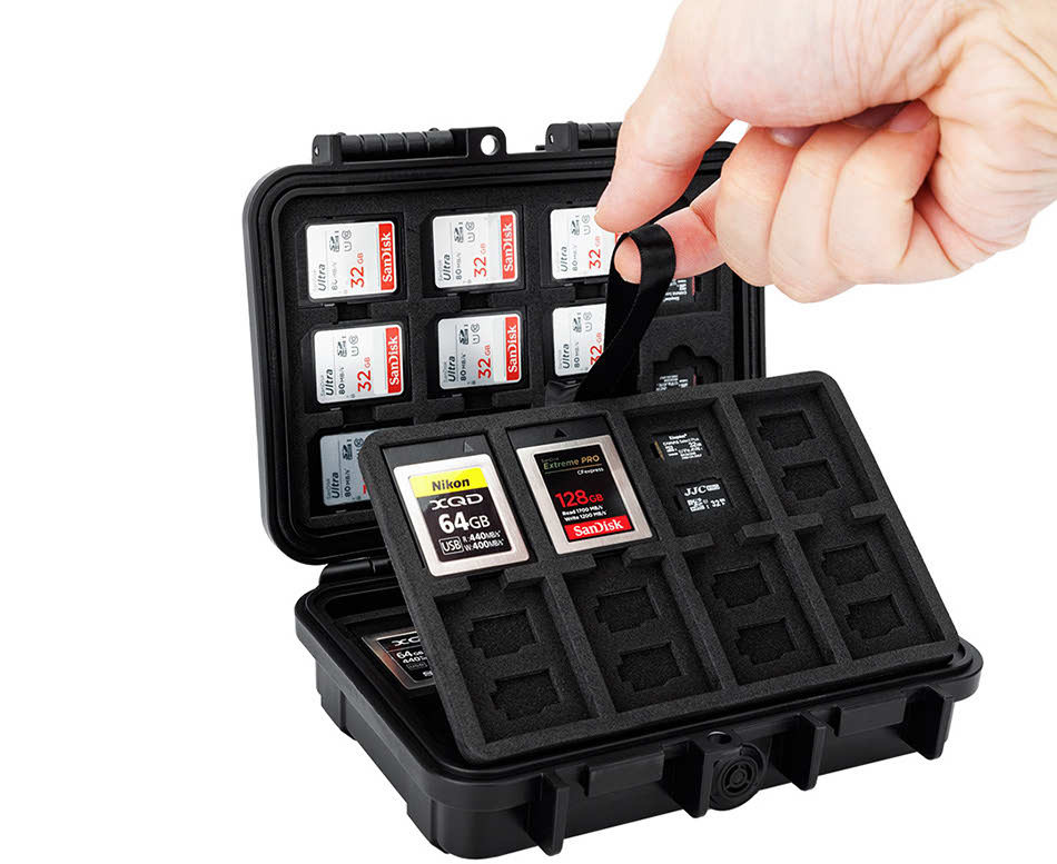 Защитный бокс на 76 шт microSD, 22 шт SD и 16 шт CFexpress Type B или XQD
