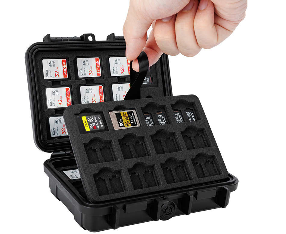 Защитный бокс на 90 шт microSD, 33 шт SD и 12 шт CFexpress Type A