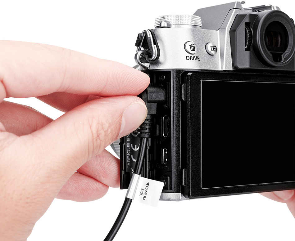 Кабельный адаптер для Fujifilm GFX100II / X-T50 / X-E5 (3.5mm jack в 2.5mm) Кабельный адаптер для Fujifilm GFX100II / X-T50 / X-E5 (3.5mm jack в 2.5mm)