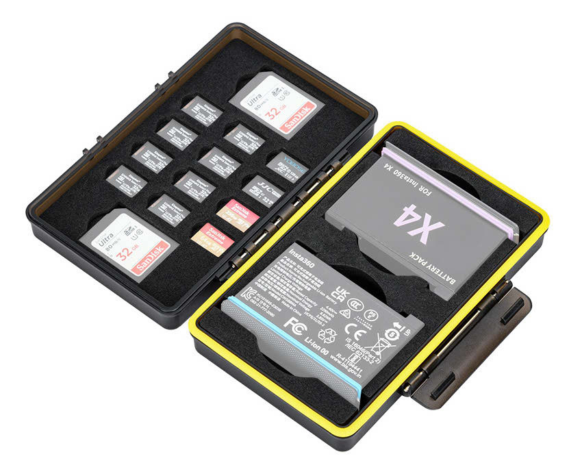 Защитный бокс на два аккумулятора Insta360 X4 / X3 и карт памяти SD / MicroSD