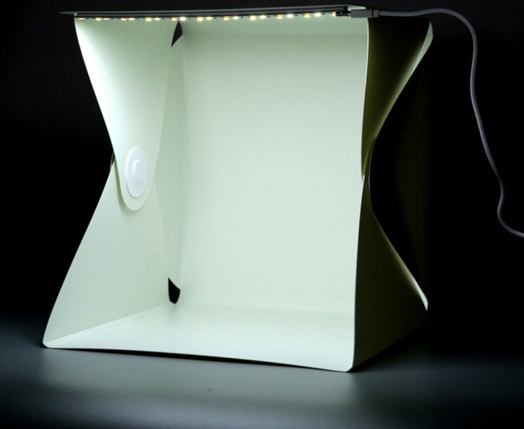 Компактная складная фотостудия со встроенным LED освещением